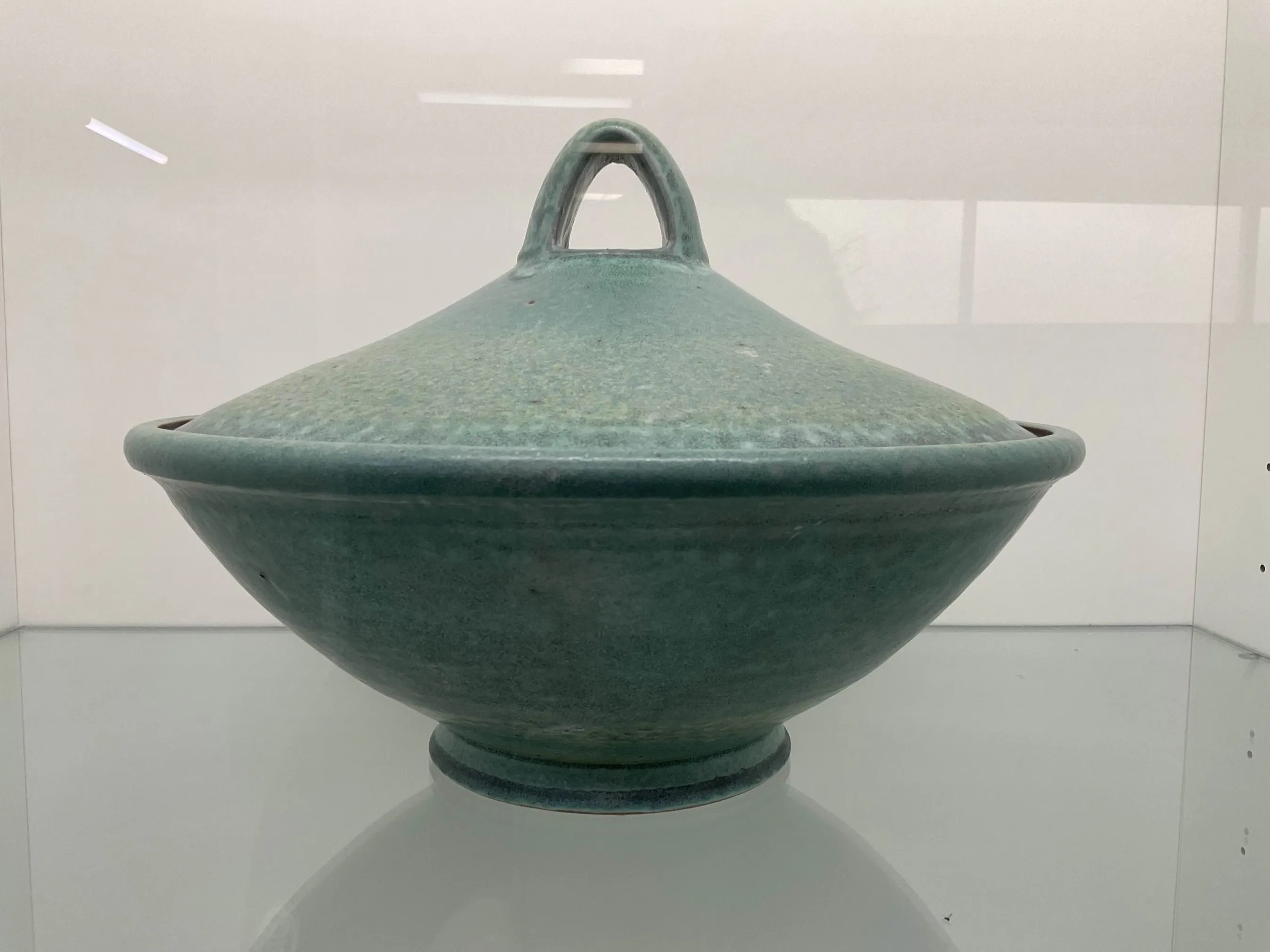 A pot made by the students in the Ceramic specialty of Crafts and Design found in the hallway of the AA wing.